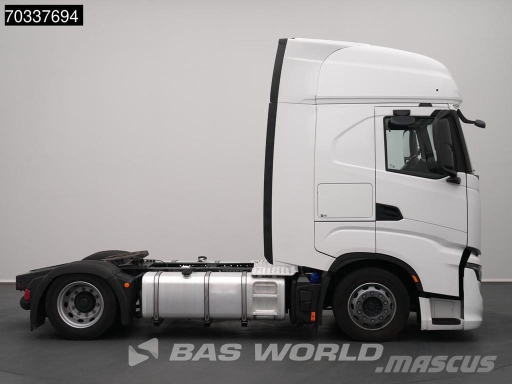Iveco S-Way 460 4X2 Mega 2x Tanks Standklima Navi ACC Vilcēji
