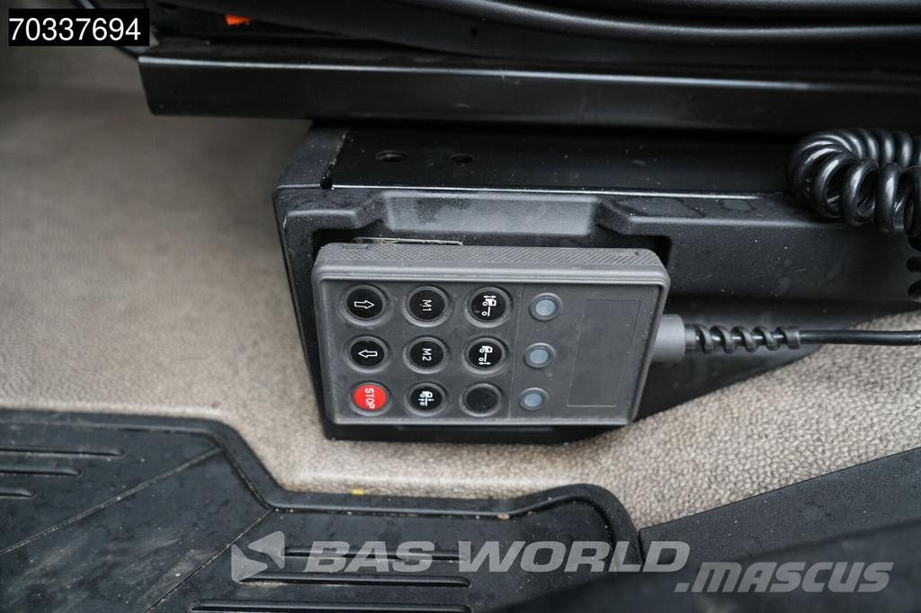 Iveco S-Way 460 4X2 Mega 2x Tanks Standklima Navi ACC Vilcēji