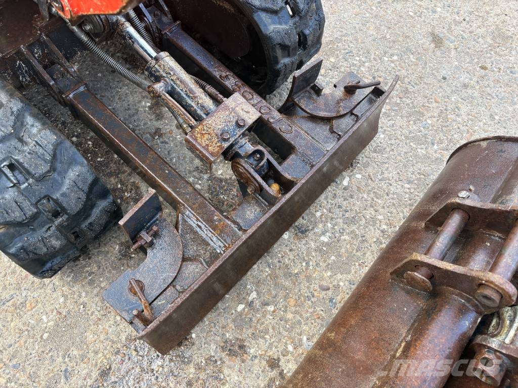 Kubota K 008-3 Mini kotrók < 7t