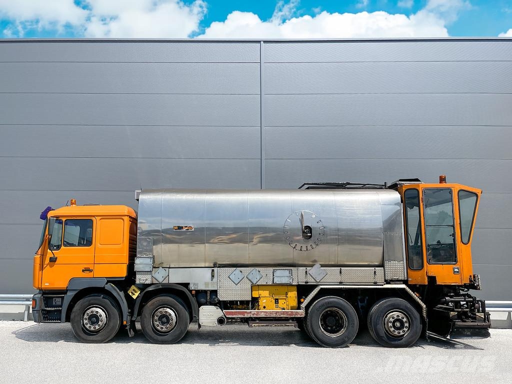 MAN Breining 34.414 8x2 Bitumen sprayers
