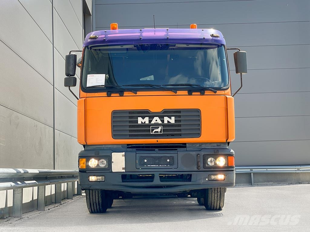 MAN Breining 34.414 8x2 Bitumen sprayers