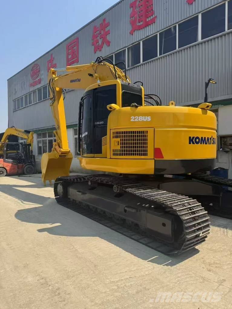 Komatsu PC 228 US Kāpurķēžu ekskavatori