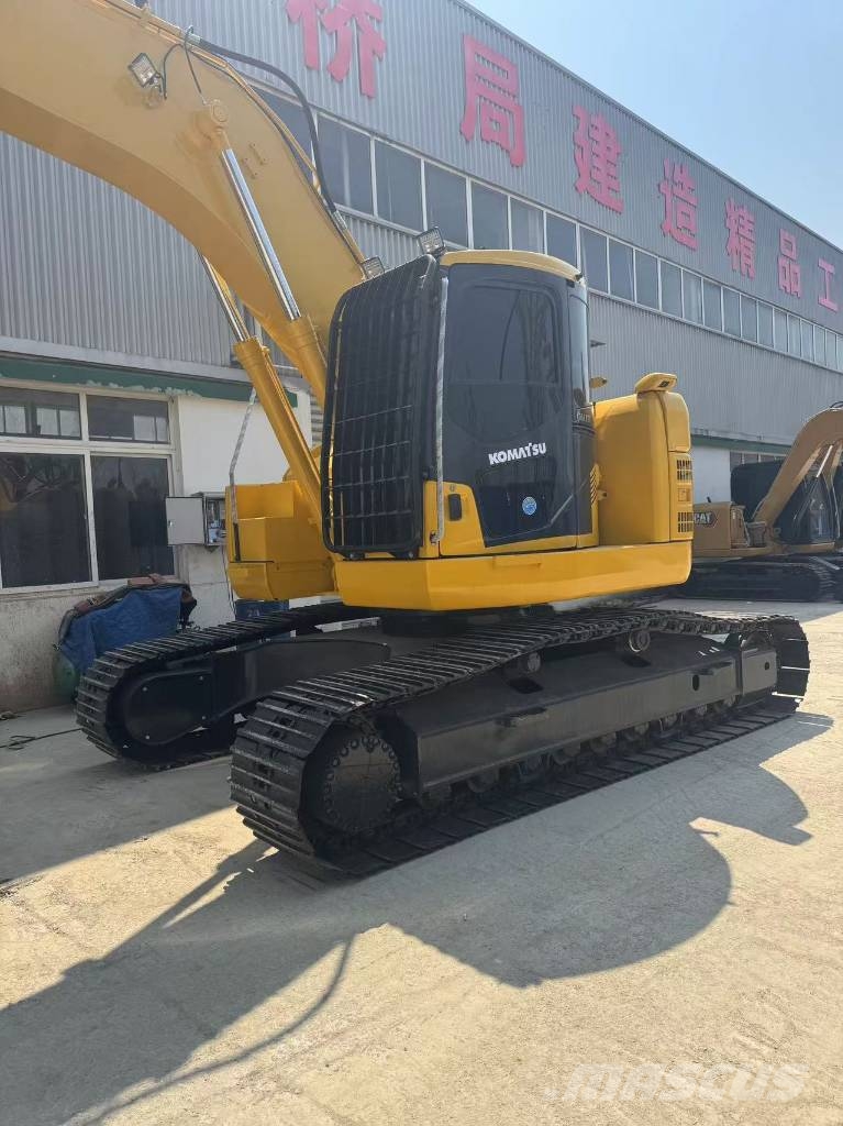 Komatsu PC 228 US Kāpurķēžu ekskavatori
