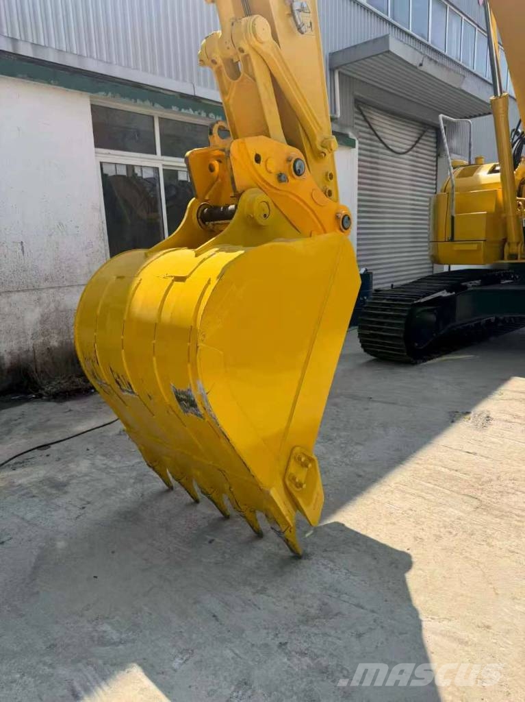 Komatsu PC 228 US Kāpurķēžu ekskavatori