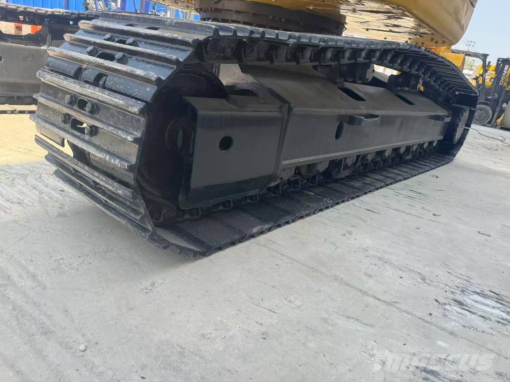 Komatsu PC 228 US Kāpurķēžu ekskavatori