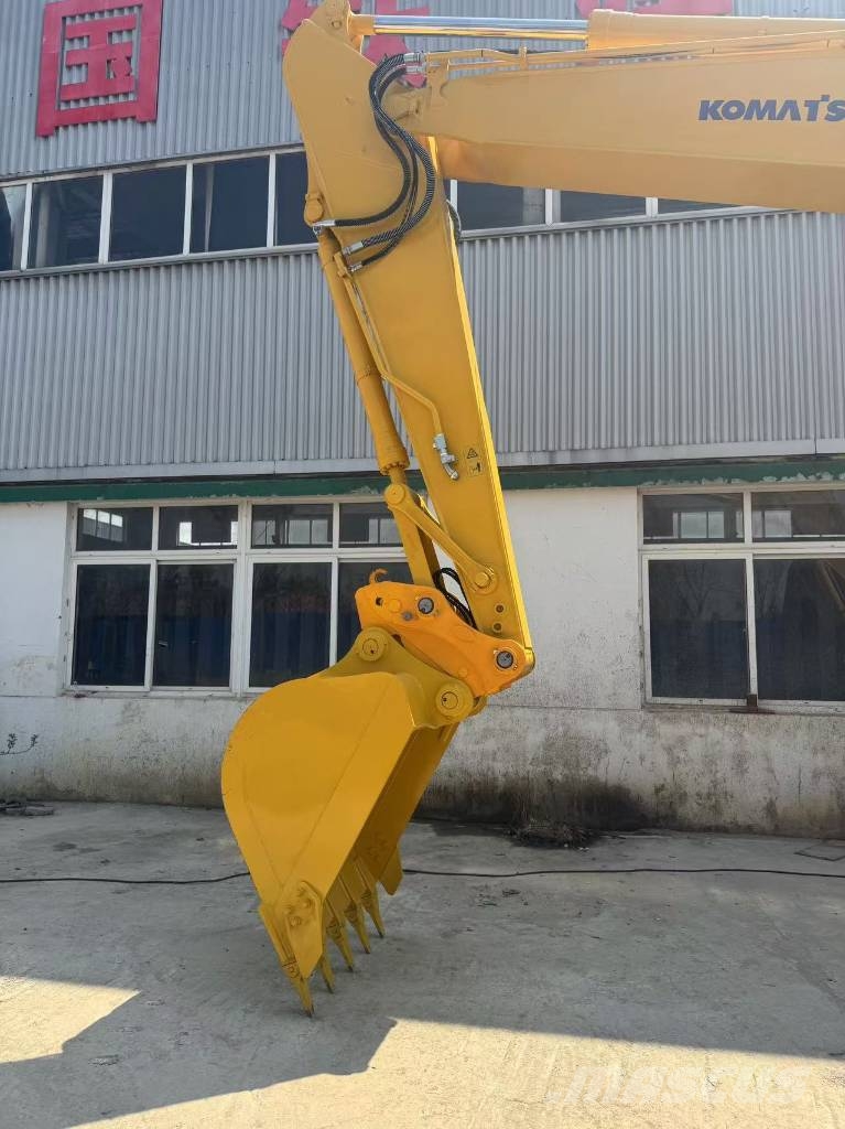 Komatsu PC 228 US Kāpurķēžu ekskavatori