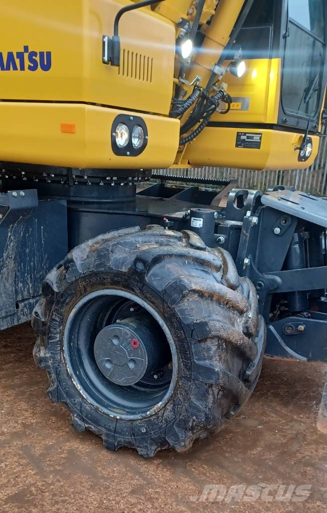 Komatsu PW148-11E0 حفارات بعجل