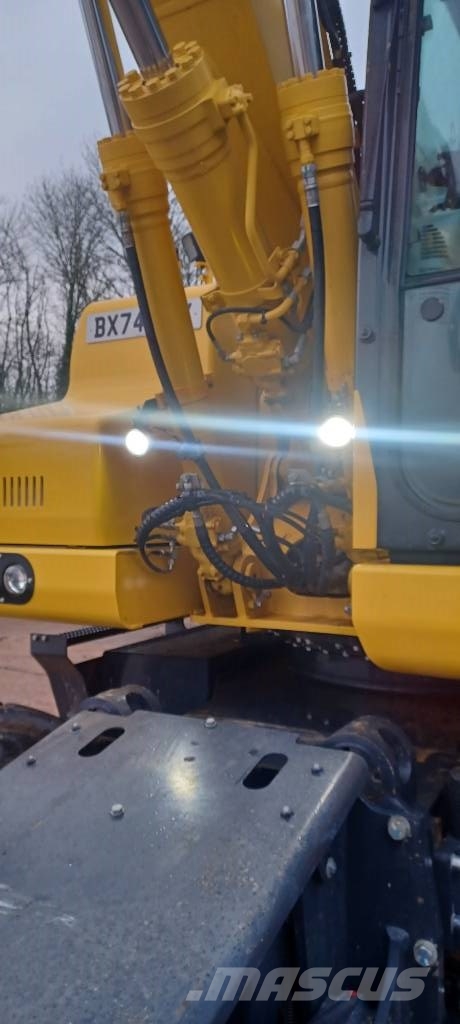 Komatsu PW148-11E0 حفارات بعجل