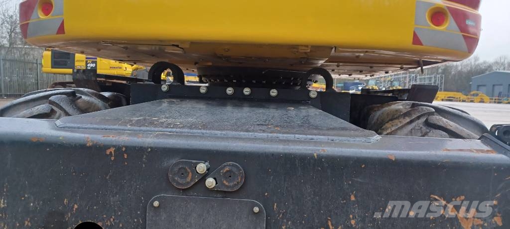 Komatsu PW148-11E0 حفارات بعجل