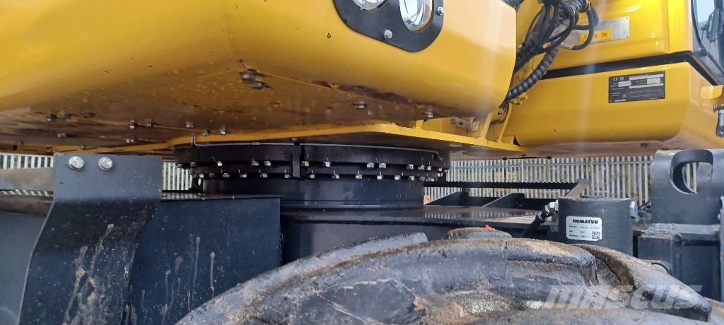 Komatsu PW148-11E0 حفارات بعجل