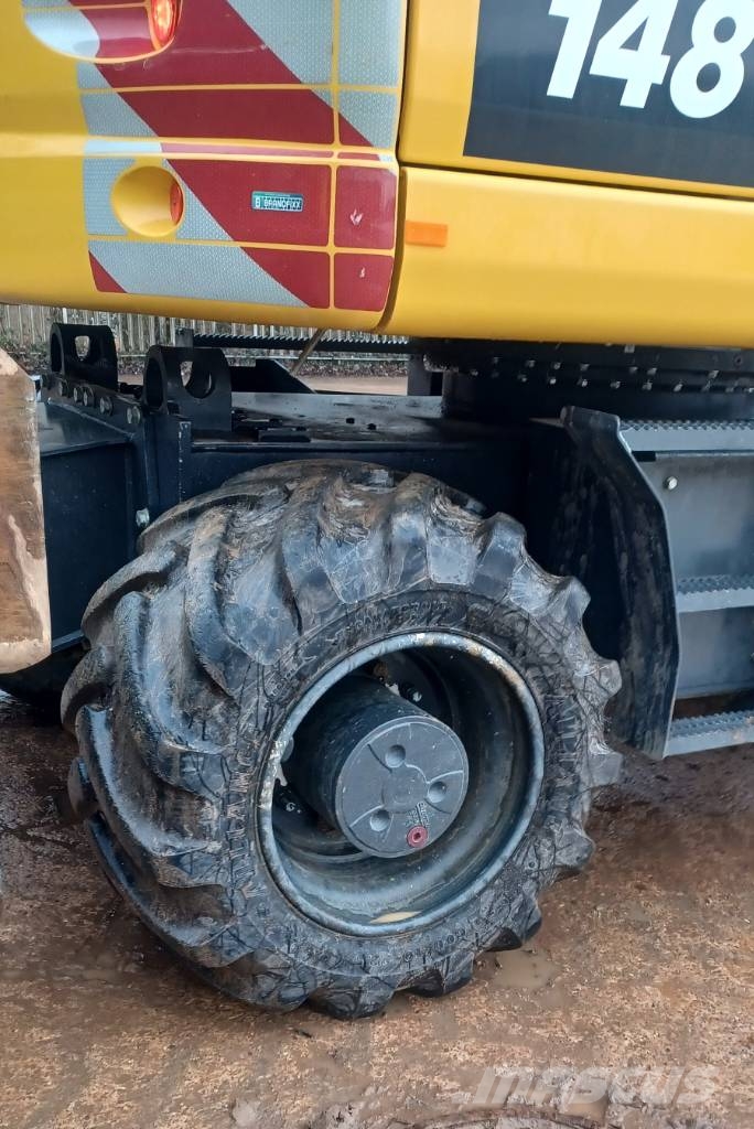 Komatsu PW148-11E0 حفارات بعجل