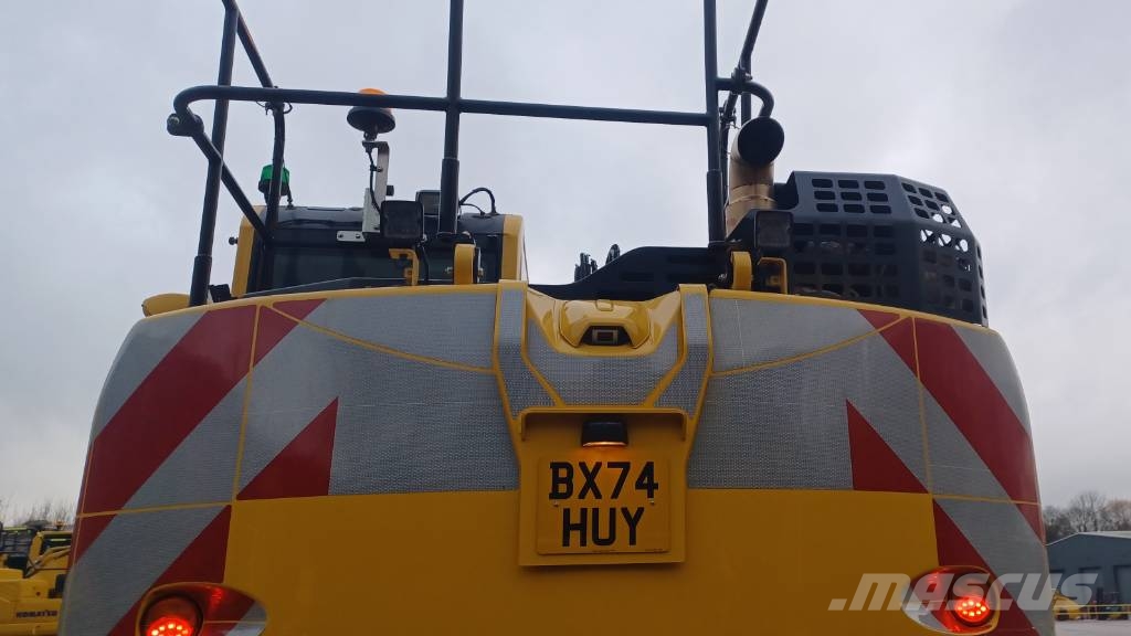 Komatsu PW148-11E0 حفارات بعجل