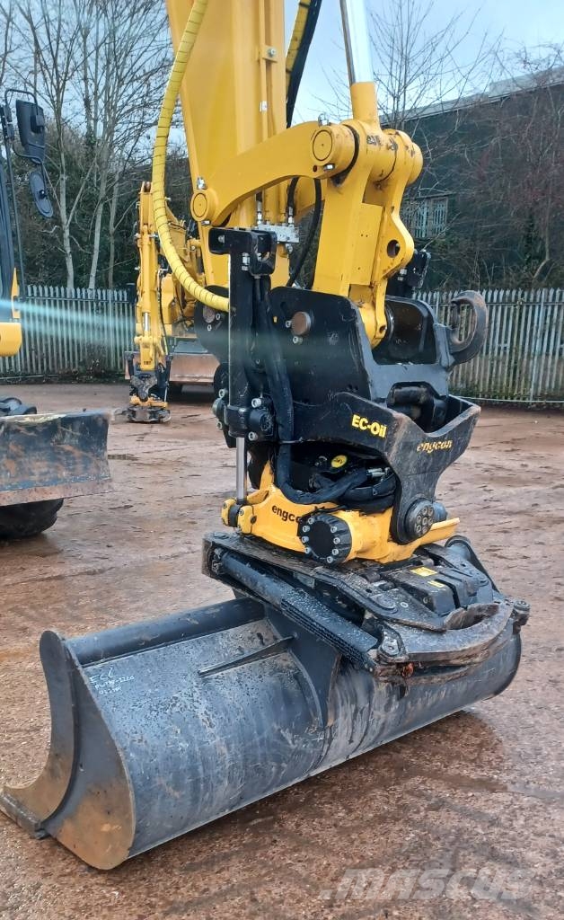 Komatsu PW148-11E0 حفارات بعجل