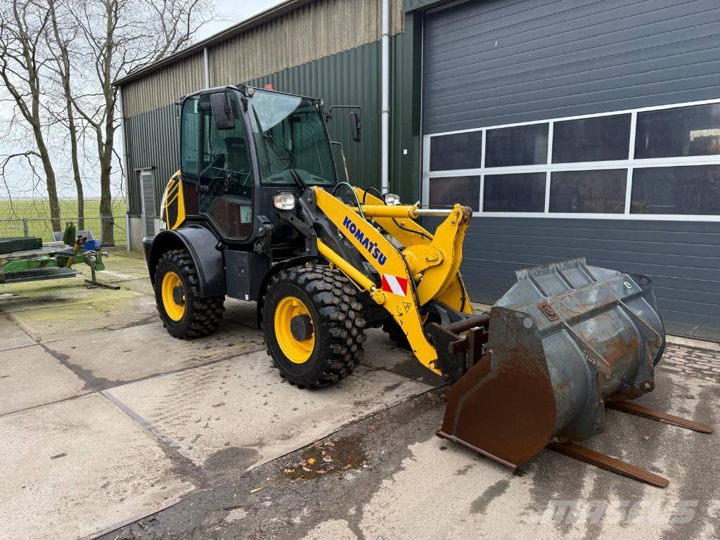 Komatsu WA 80 M-8 Ładowarki kołowe