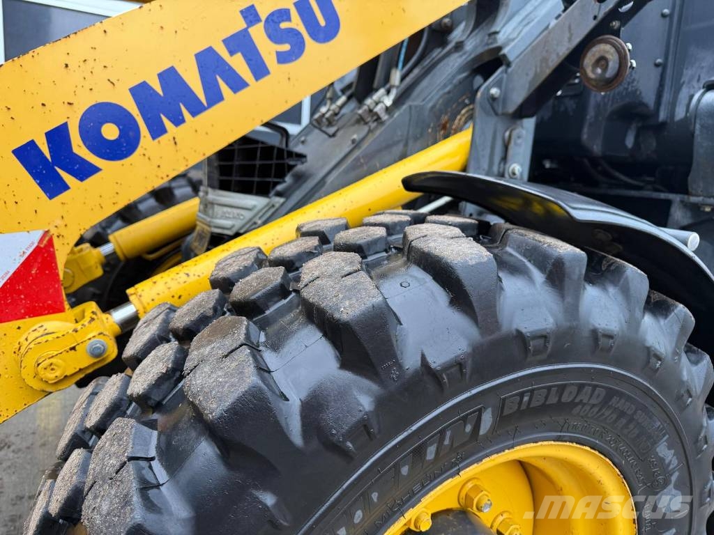 Komatsu WA 80 M-8 Ładowarki kołowe