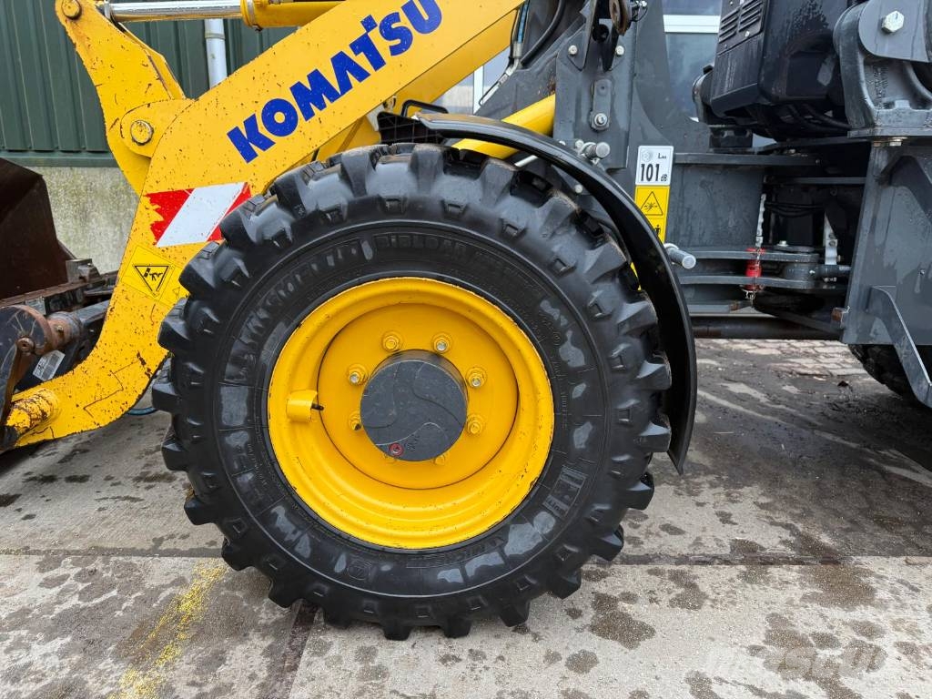 Komatsu WA 80 M-8 Ładowarki kołowe