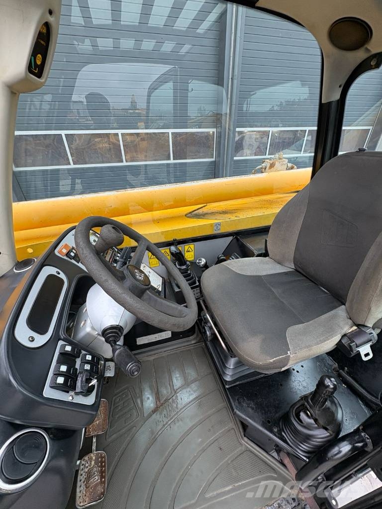 JCB 540-170 مناولات متداخلة