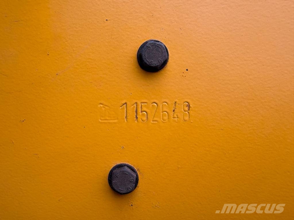 JCB 540-170 مناولات متداخلة