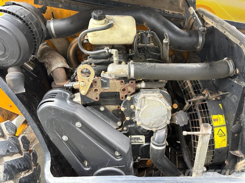 JCB 540-170 مناولات متداخلة