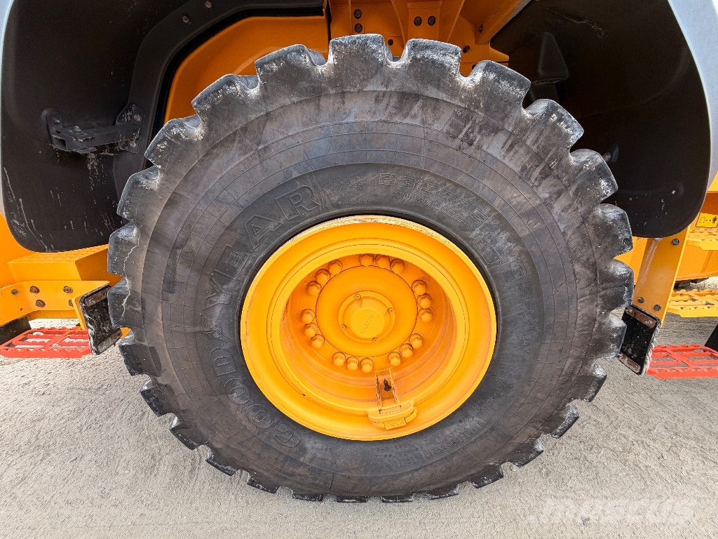 Volvo L 110 H 輪胎式裝載機