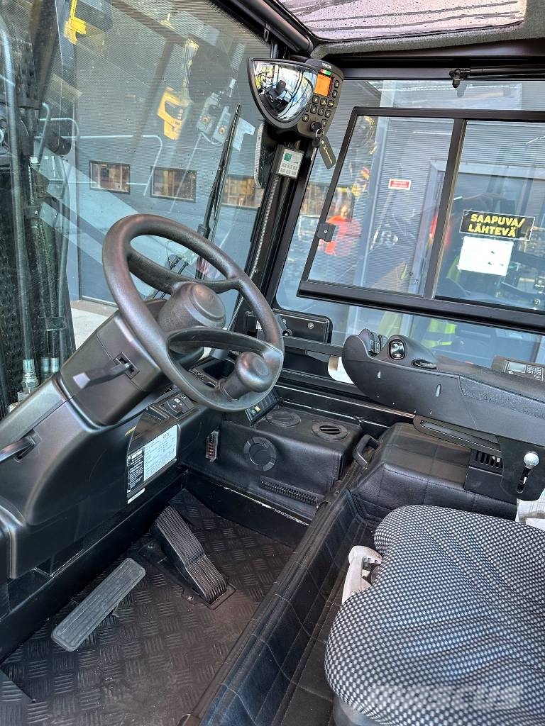 Hyster J5.5XN6 konttikone (Vuokrataan / Rent) Carretillas de horquilla eléctrica