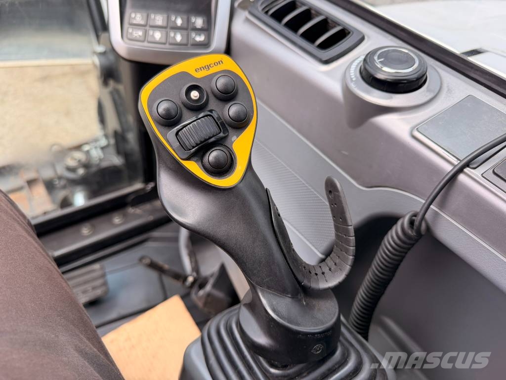 Bobcat E 85 Engcon pihdeillä Midikaivukoneet 7t - 12t
