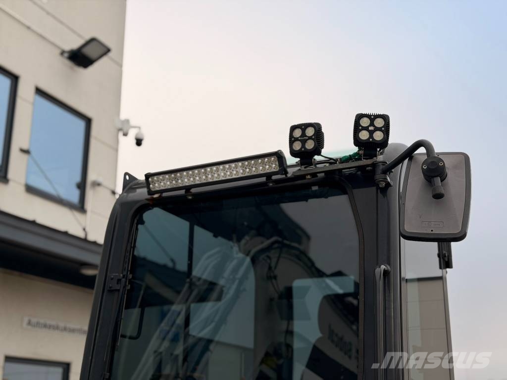 Bobcat E 85 Engcon pihdeillä Midikaivukoneet 7t - 12t