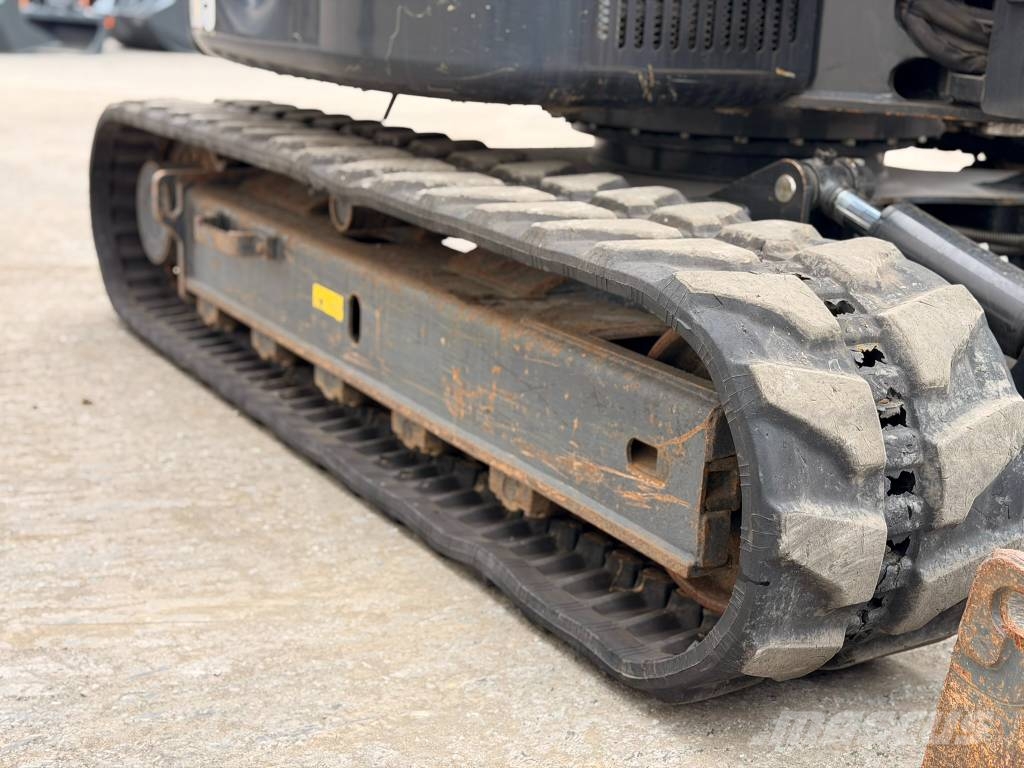 Bobcat E 85 Engcon pihdeillä Midikaivukoneet 7t - 12t