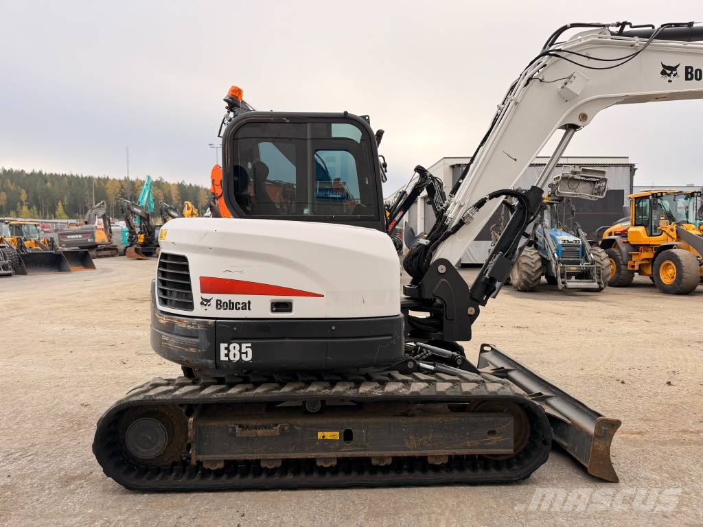 Bobcat E 85 Engcon pihdeillä Midikaivukoneet 7t - 12t
