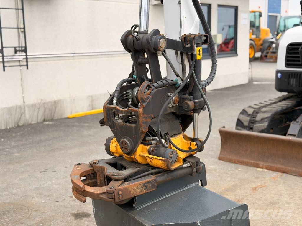 Bobcat E 85 Engcon pihdeillä Midikaivukoneet 7t - 12t