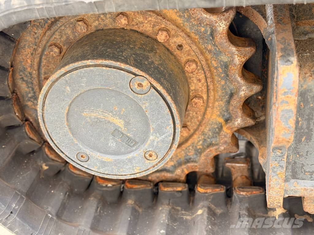 Bobcat E 85 Engcon pihdeillä Midikaivukoneet 7t - 12t