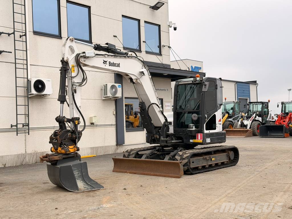 Bobcat E 85 Engcon pihdeillä Midikaivukoneet 7t - 12t