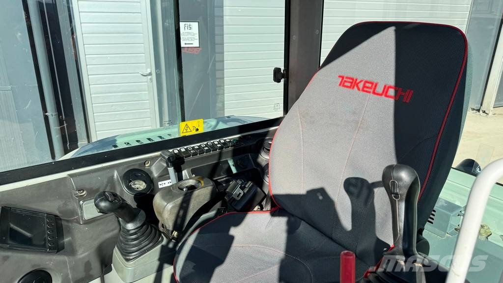 Takeuchi TB240 - POWERTILT - 4X BUCKETS - 2016 YEAR Mini excavators < 7t (Mini diggers)