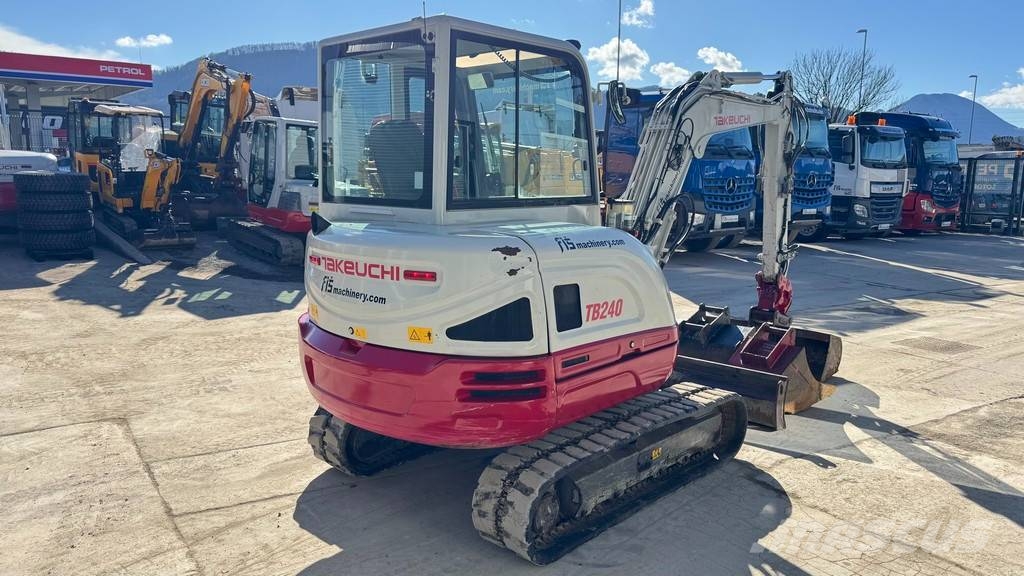 Takeuchi TB240 - POWERTILT - 4X BUCKETS - 2016 YEAR Mini excavators < 7t (Mini diggers)