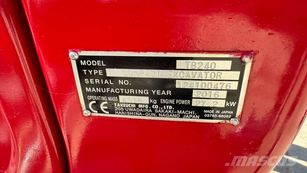 Takeuchi TB240 - POWERTILT - 4X BUCKETS - 2016 YEAR Mini excavators < 7t (Mini diggers)