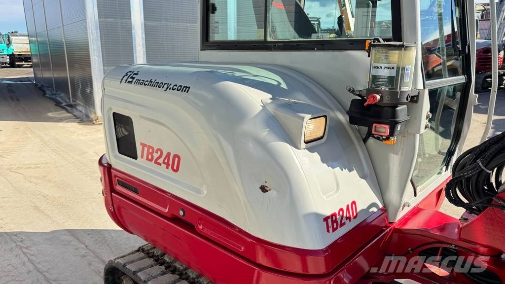 Takeuchi TB240 - POWERTILT - 4X BUCKETS - 2016 YEAR Mini excavators < 7t (Mini diggers)