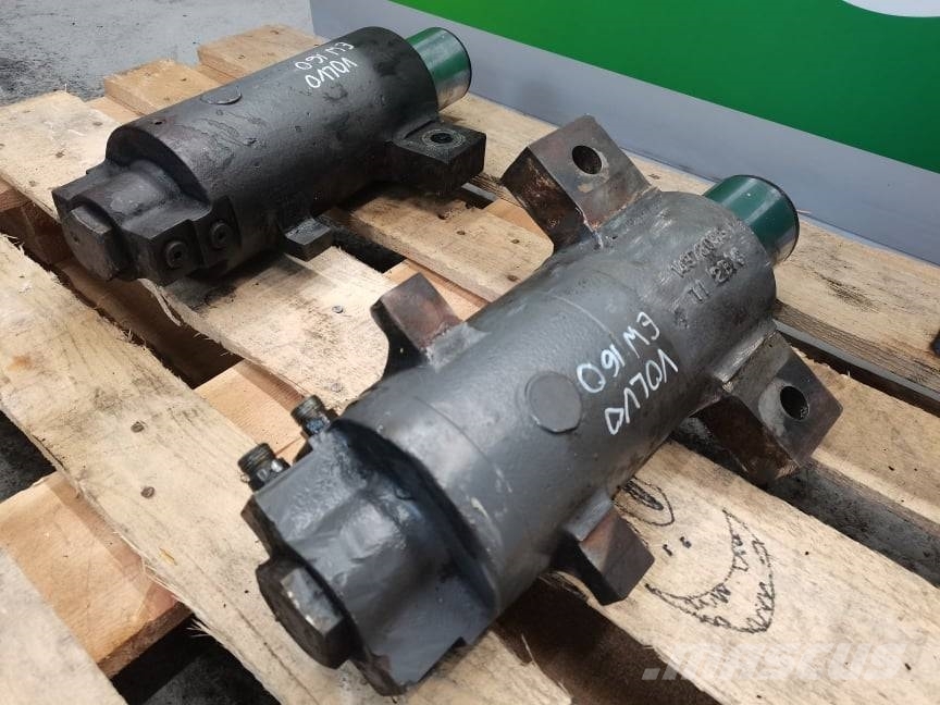 Volvo EW 160B Axle stabilization cylinder Hidraulika