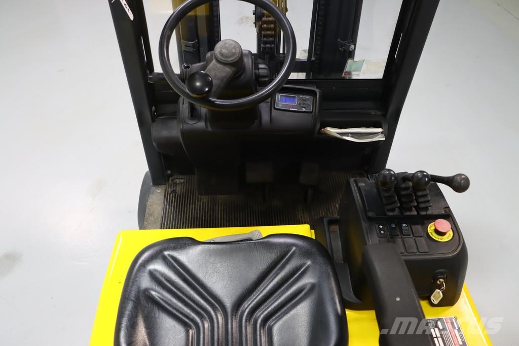 Komatsu FB15M2R Електрически вилични кари-повдигачи