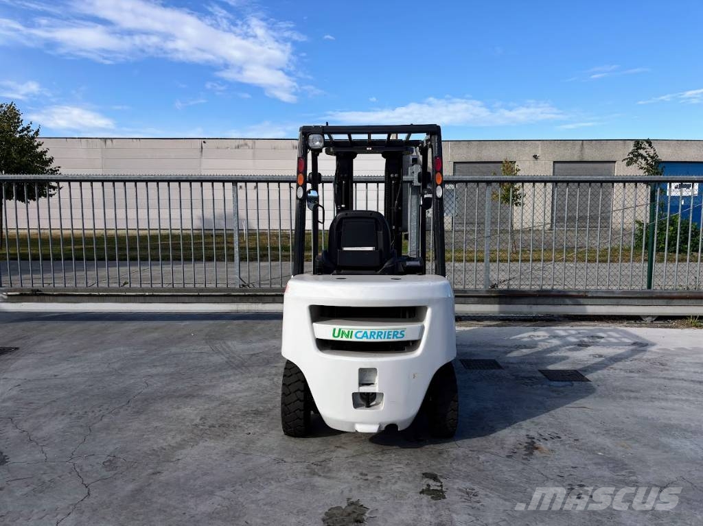 Nissan Y1F2A25U Dieseltrukit