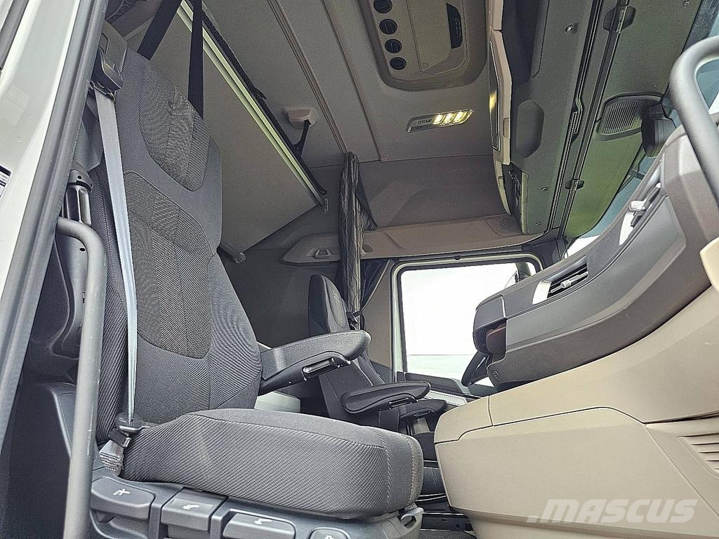 DAF XG 480 INTARDER 269TKM 2X TANK Tegljači