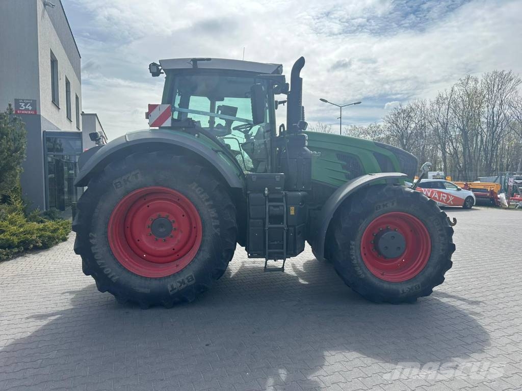 Fendt 933 Vario SCR Profi Plus Traktory