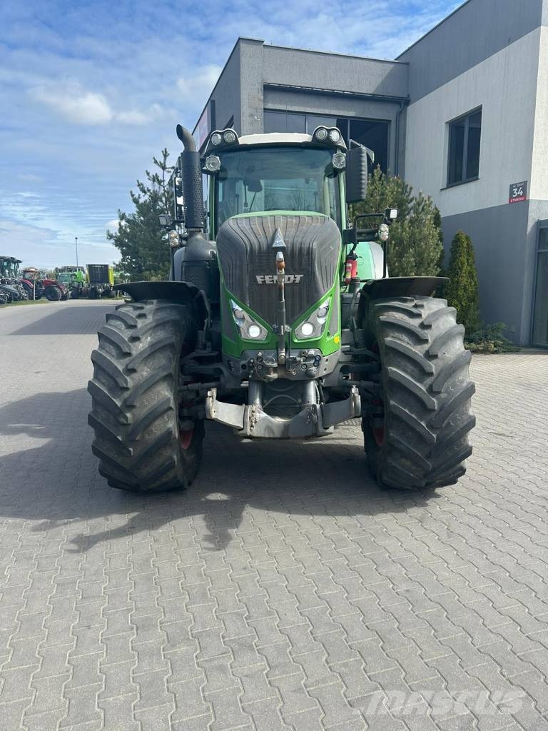 Fendt 933 Vario SCR Profi Plus Traktory