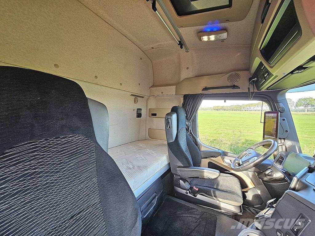 Mercedes-Benz ACTROS 2553 6x2*4 Truck Tractor Units