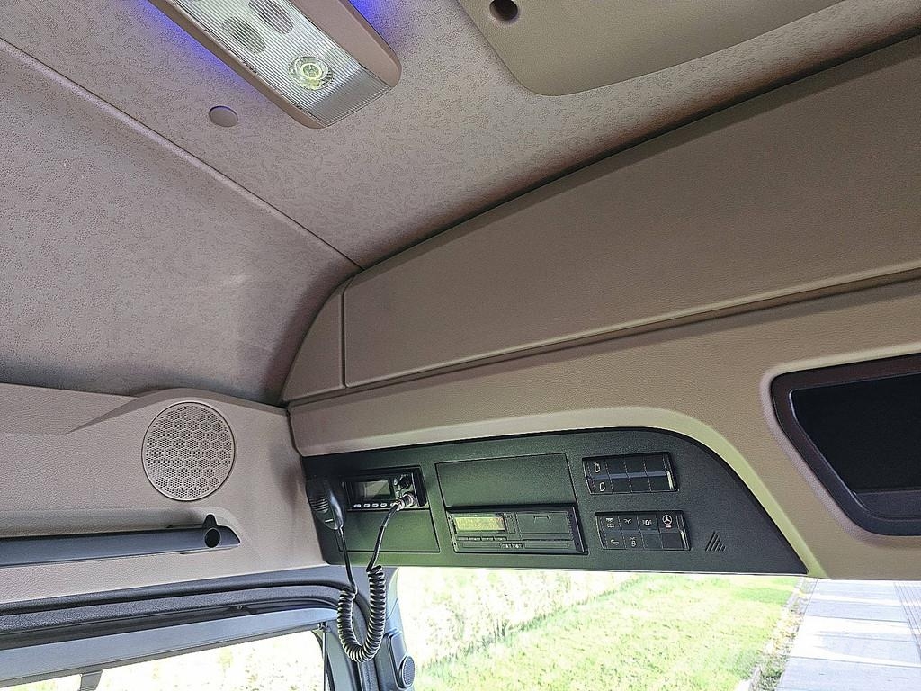 Mercedes-Benz ACTROS 2553 6x2*4 Truck Tractor Units