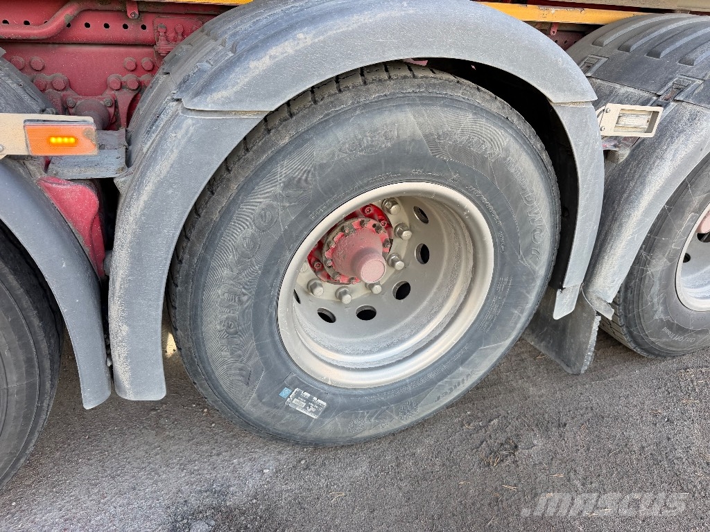 Scania R 580 Camion cu carlig de ridicare