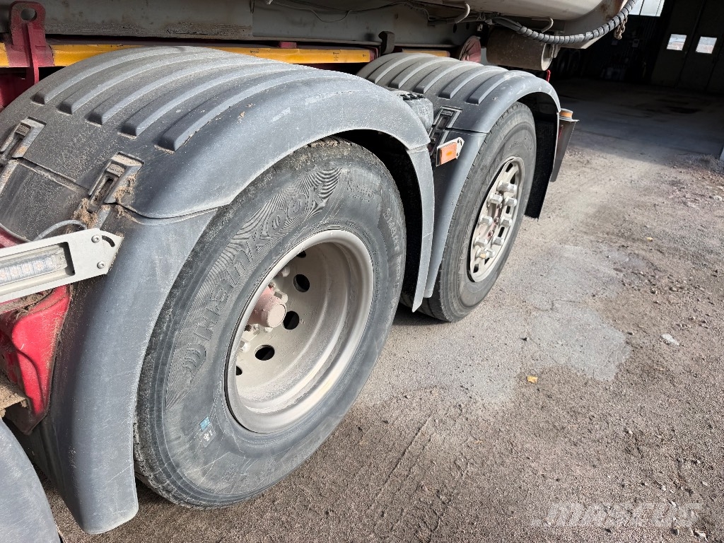 Scania R 580 Camion cu carlig de ridicare