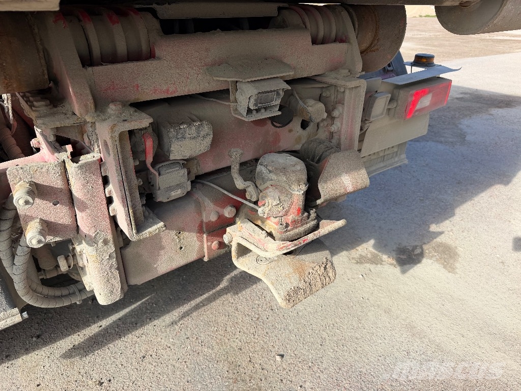 Scania R 580 Camion cu carlig de ridicare