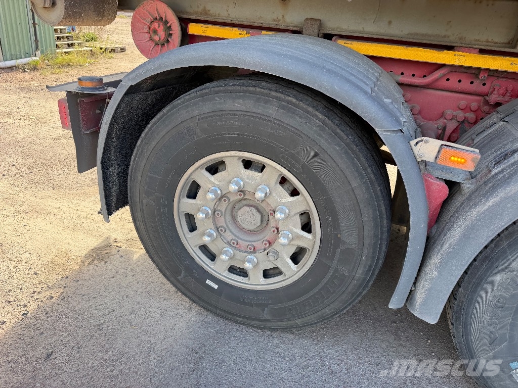 Scania R 580 Camion cu carlig de ridicare