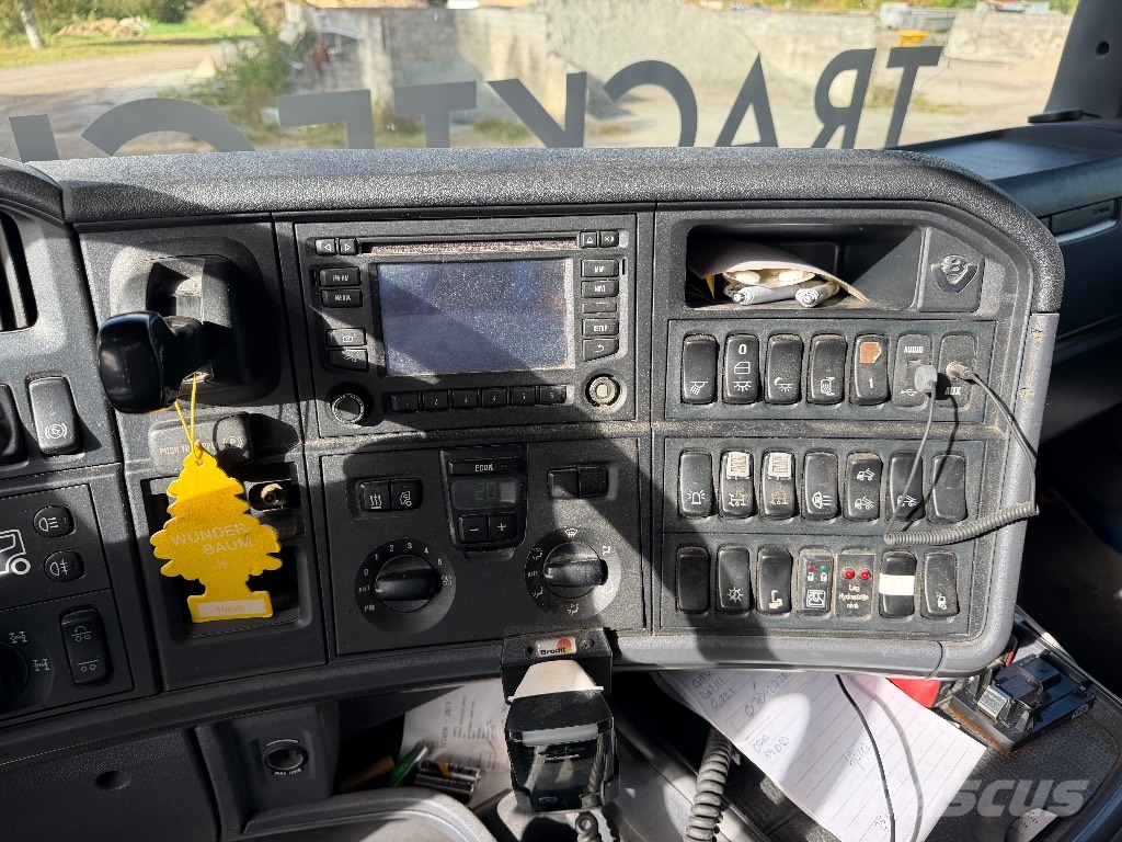 Scania R 580 Camion cu carlig de ridicare