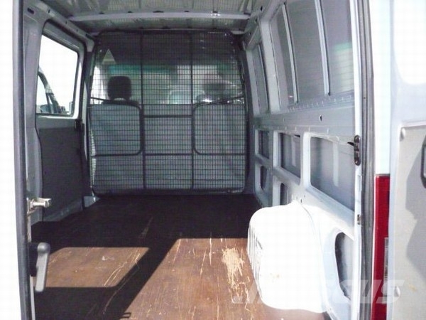 Mercedes-Benz Sprinter 313CDI SWB 廂式貨物運輸車